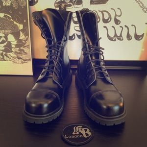 London Bridge Leather Boots